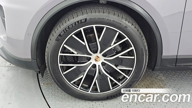 Porsche Macan из Кореи Encar