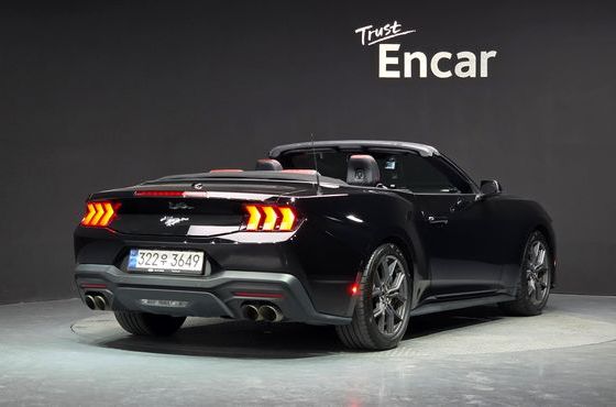 Ford Mustang 2.3 Ecoboost Premium Convertible — пробег 15 928 км — фото 2 из 5