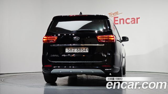 Kia Carnival из Кореи Encar