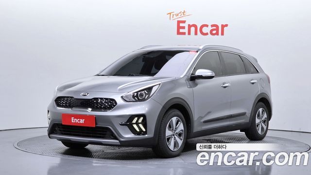 Kia Niro 1.6 HEV Luxury — пробег 63 009 км — фото 1 из 5
