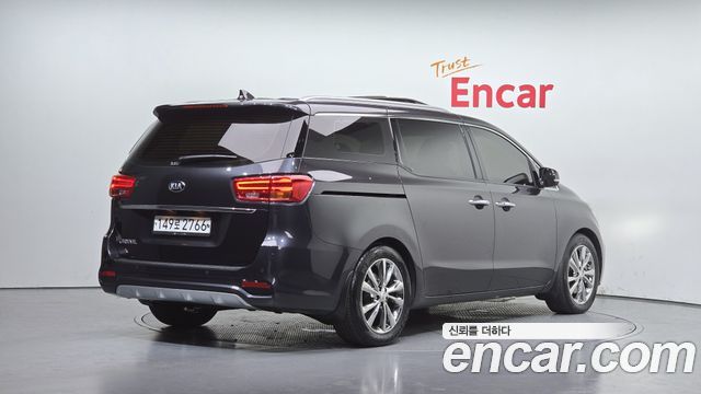 Kia Carnival из Кореи Encar