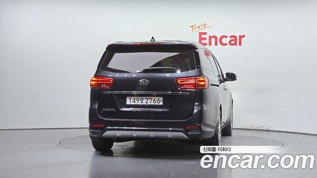 Kia Carnival из Кореи Encar