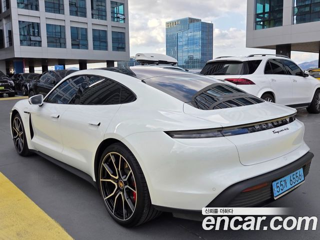 Porsche Taycan 4S — пробег 14 000 км — фото 4 из 5