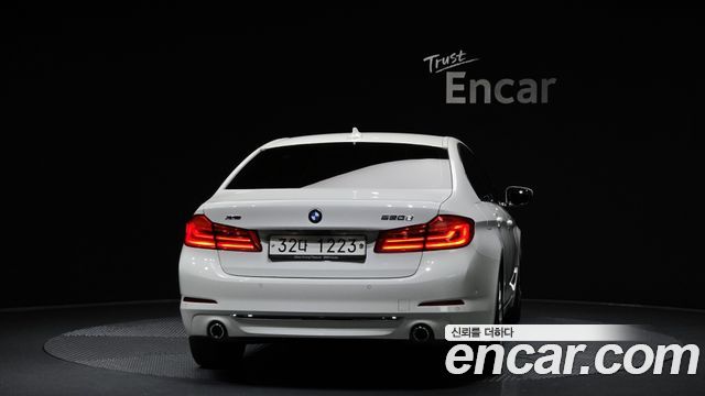 BMW 5-Series 520d xDrive Luxury Plus — пробег 129 666 км — фото 4 из 5