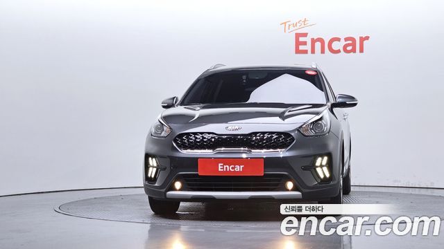 Kia Niro 1.6 HEV Luxury — пробег 44 605 км — фото 3 из 5
