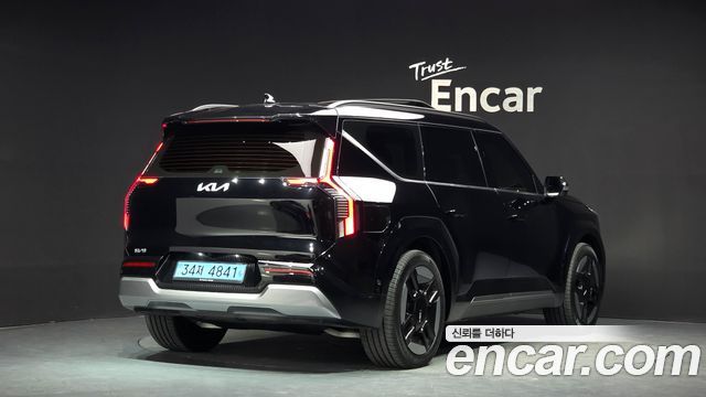Kia EV9 из Кореи Encar