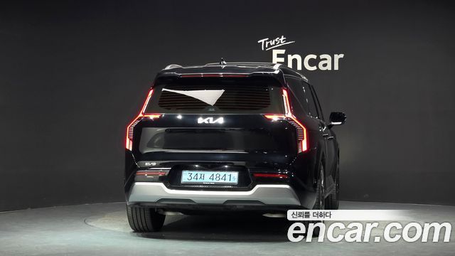 Kia EV9 из Кореи Encar