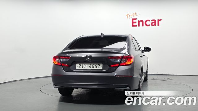 Honda Accord 2.0 Hybrid Touring — пробег 79 863 км — фото 4 из 5