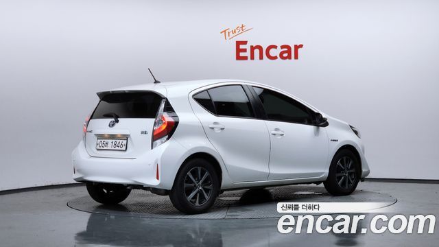 Toyota Prius 1.5 — пробег 106 132 км — фото 2 из 5