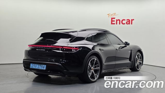 Porsche Taycan Turbo Cross Turismo — пробег 48 115 км — фото 2 из 5
