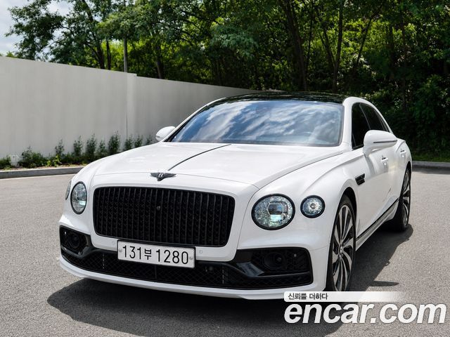 Bentley Flying Spur 4.0 — пробег 52 440 км — фото 1 из 5
