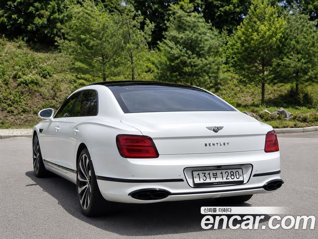 Bentley Flying Spur 4.0 — пробег 52 440 км — фото 2 из 5
