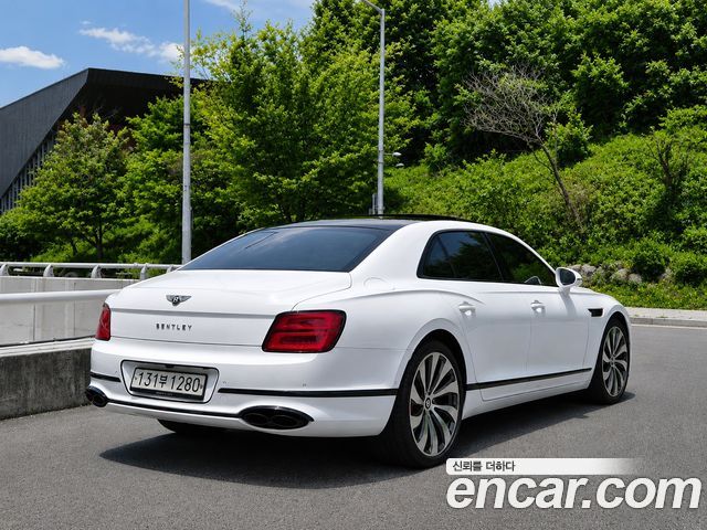 Bentley Flying Spur 4.0 — пробег 52 440 км — фото 3 из 5