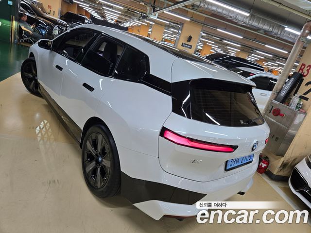 BMW iX из Кореи Encar