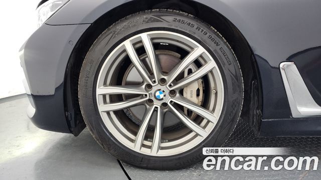 BMW 7-Series 740Li xDrive M Sport Package — пробег 151 288 км — фото 5 из 5