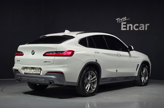 BMW X4 xDrive20i M Sport X — пробег 53 627 км — фото 2 из 5