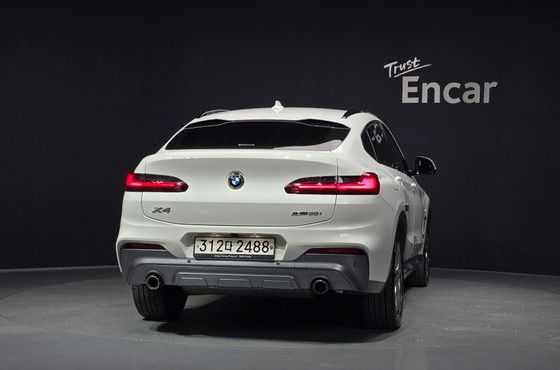 BMW X4 xDrive20i M Sport X — пробег 53 627 км — фото 4 из 5
