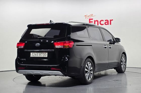 Kia Carnival 9-seater Luxury — пробег 133 144 км — фото 2 из 5