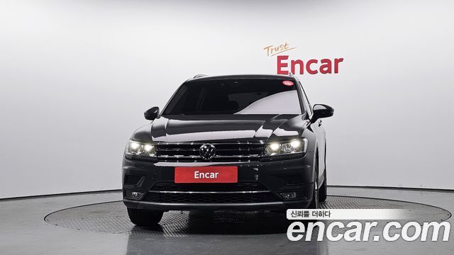 Volkswagen Tiguan 2.0 TDI Premium — пробег 92 127 км — фото 3 из 5