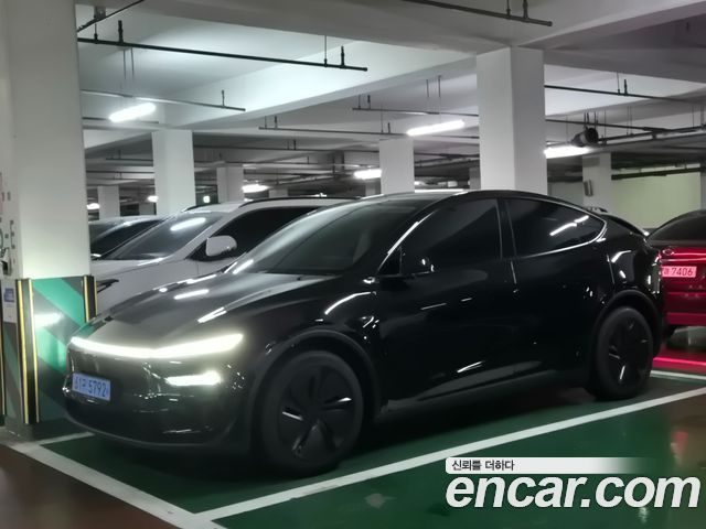 Tesla Model Y Long Range AWD — пробег 22 000 км — фото 1 из 5