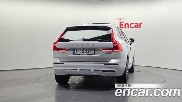 Volvo XC60 B6 Inscirtion — пробег 30 515 км — фото 4 из 5