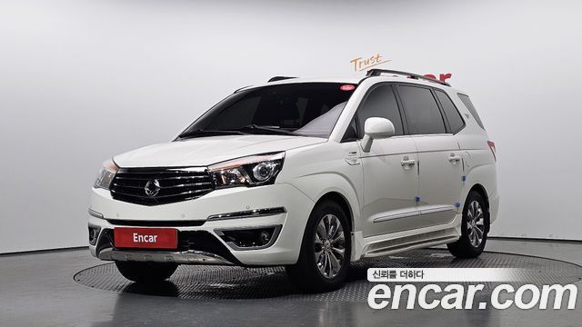 Ssangyong KORANDO 4WD Outdoor Edition 9-seater — пробег 108 797 км — фото 1 из 5