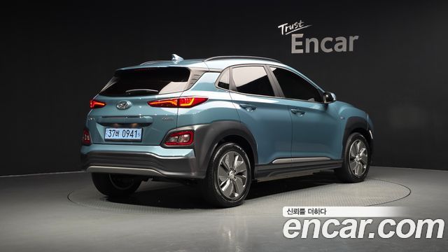 Hyundai Kona Premium — пробег 98 030 км — фото 2 из 5
