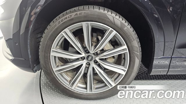 Audi Q8 из Кореи Encar