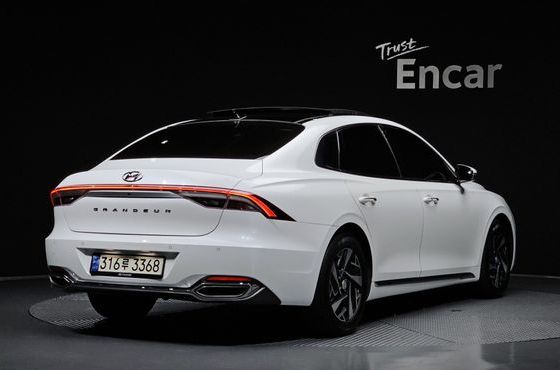 Hyundai Grandeur Premium Choice — пробег 97 048 км — фото 2 из 5