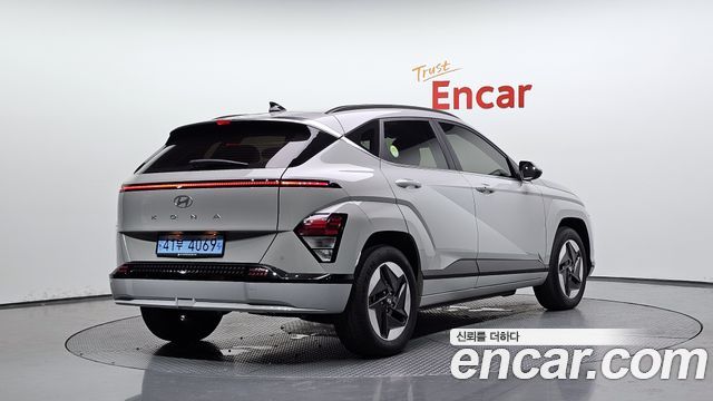 Hyundai Kona Long Range Premium — пробег 32 439 км — фото 2 из 5