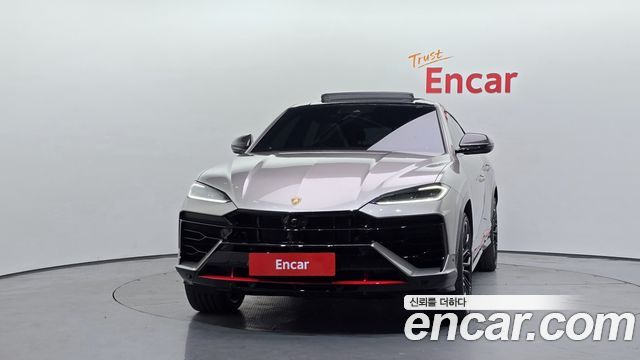 Lamborghini Urus из Кореи Encar