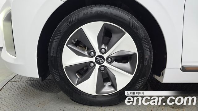 Hyundai Ioniq из Кореи Encar