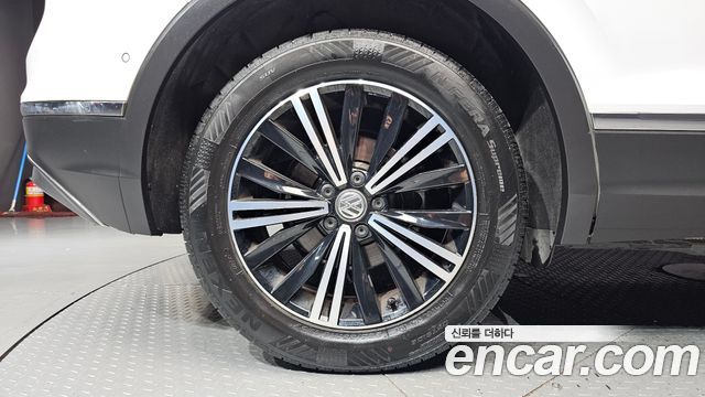 Volkswagen Tiguan из Кореи Encar
