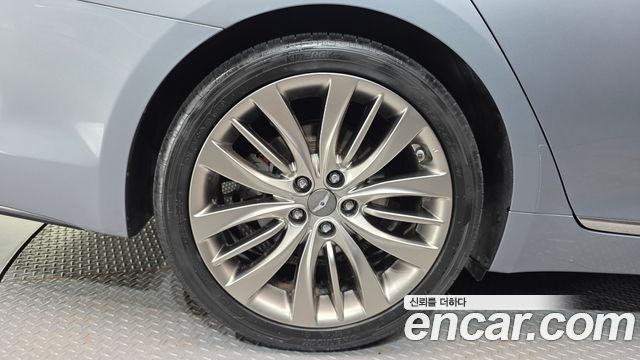 Hyundai Genesis из Кореи Encar