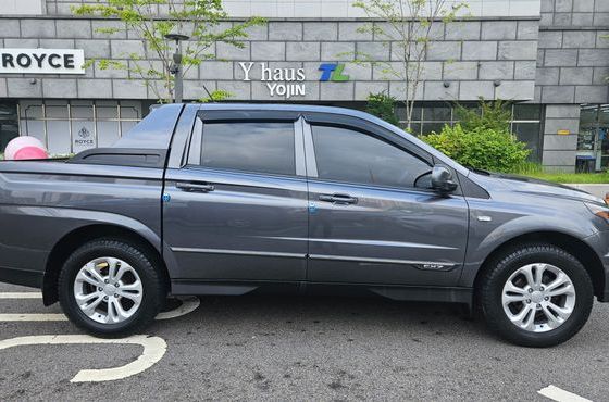 Ssangyong KORANDO 2.2 CX7 4WD Club — пробег 205 644 км — фото 2 из 5