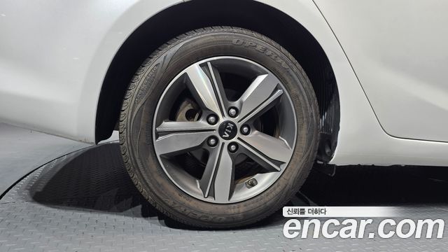 Kia K3 из Кореи Encar