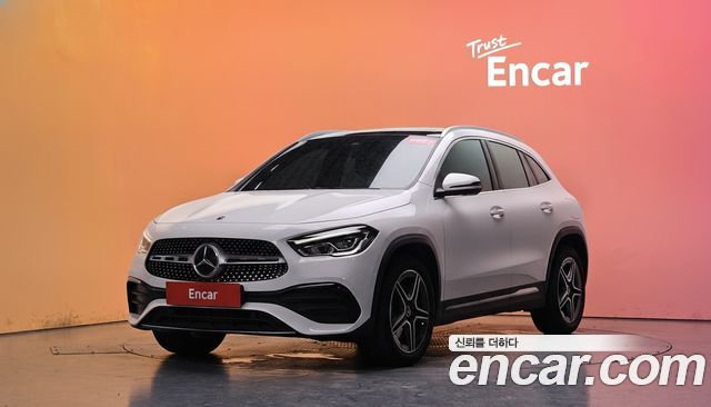Mercedes-Benz GLA-Class GLA250 4MATIC — пробег 22 954 км — фото 1 из 5