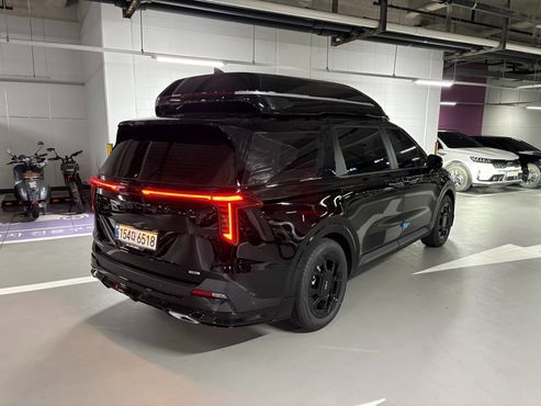 Kia Carnival HEV 9-Seater Hi-Limousine (Special vehicle) — пробег 200 км — фото 4 из 5