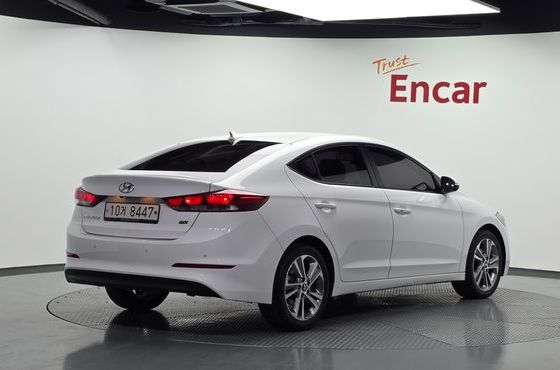 Hyundai AVANTE 1.6 GDI Value Plus — пробег 49 300 км — фото 2 из 5