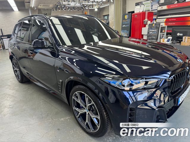 BMW X5 xDrive 40i M Sport — пробег 3 541 км — фото 2 из 5