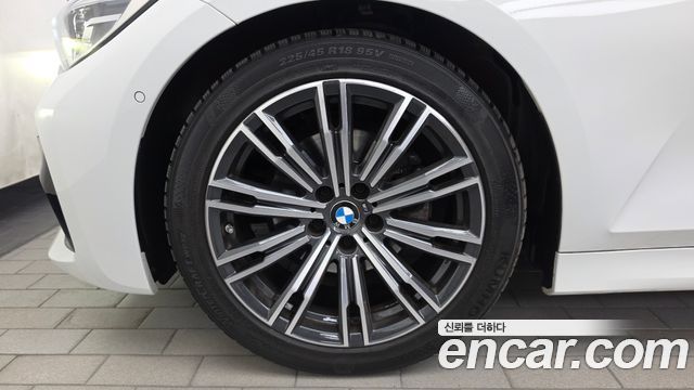 BMW 3-Series из Кореи Encar