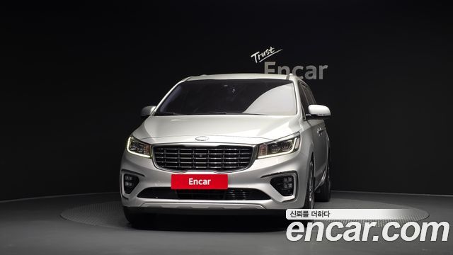 Kia Carnival 7-Seater Limousine VIP — пробег 48 171 км — фото 3 из 5