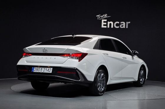 Hyundai AVANTE 1.6 Modern — пробег 5 420 км — фото 2 из 5