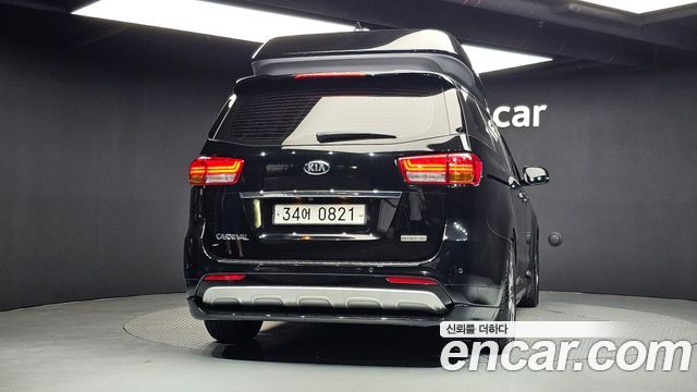 Kia Carnival из Кореи Encar