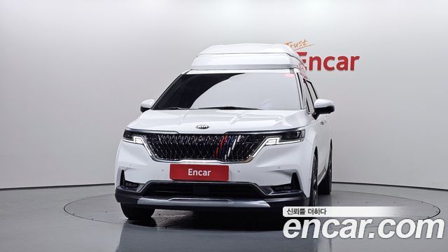 Kia Carnival 9-Seater Signature — пробег 50 663 км — фото 3 из 5