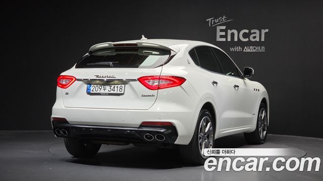Maserati Levante из Кореи Encar
