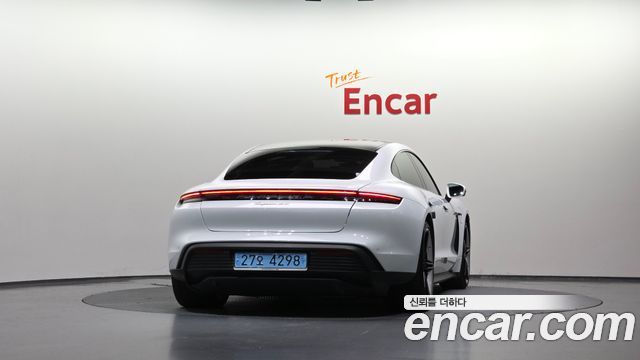 Porsche Taycan из Кореи Encar
