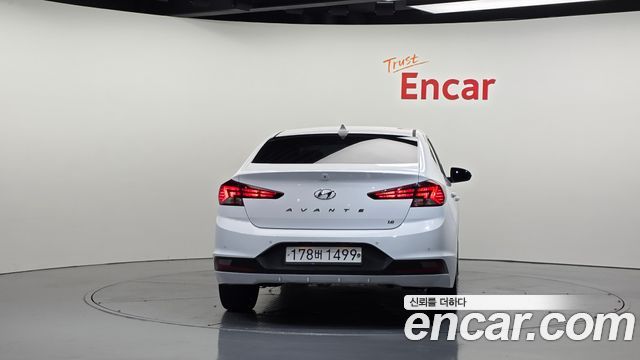 Hyundai AVANTE 1.6 Style — пробег 81 364 км — фото 4 из 5