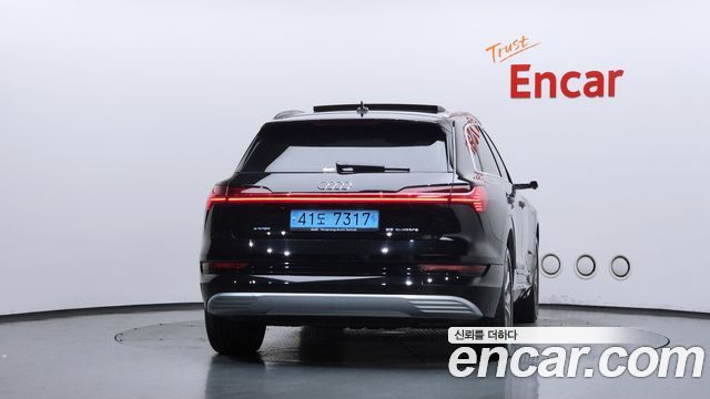 Audi e-tron из Кореи Encar