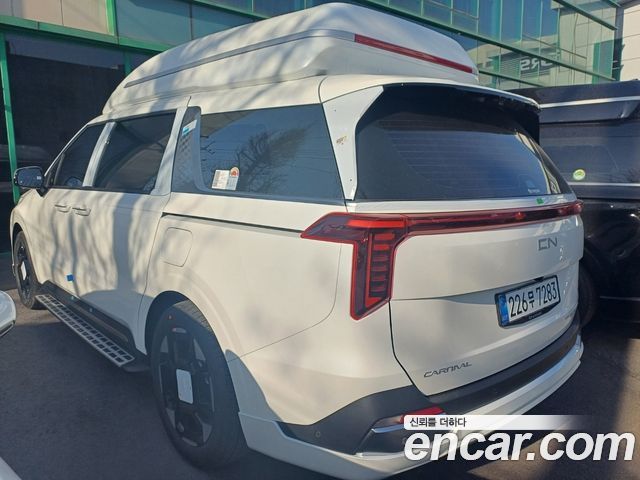 Kia Carnival Gasoline 4-Seater Hi Limousine (Special) — пробег 10 000 км — фото 1 из 5
